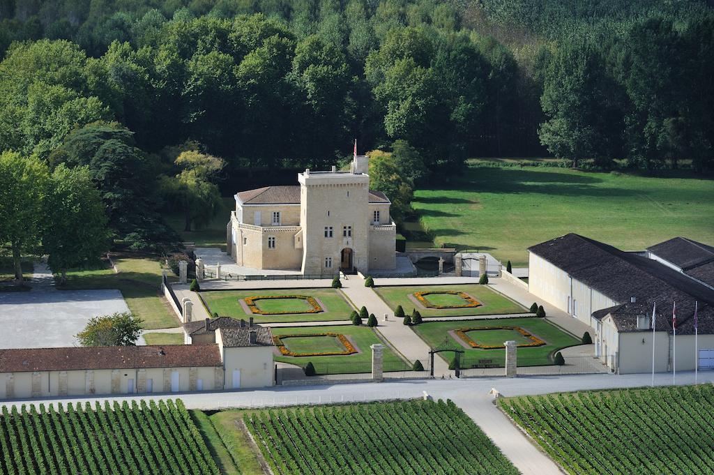 Chateau La Tour Carnet Saint-Laurent-de-Medoc Bagian luar foto